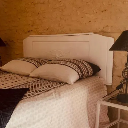 Un Spacieux Et : Les Charmines Tatil Evi